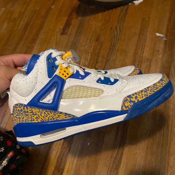 blue and yellow spizikes